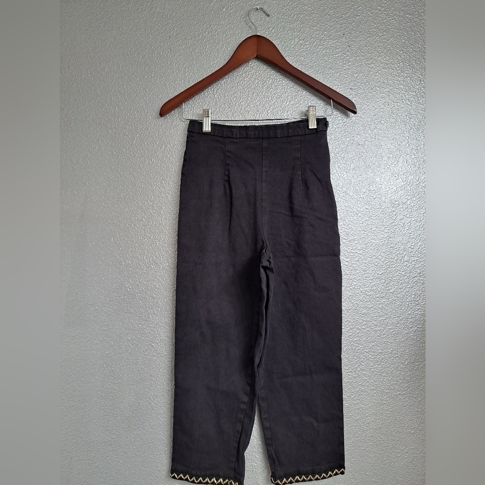 Briggs Petite Capris With Gold Trim